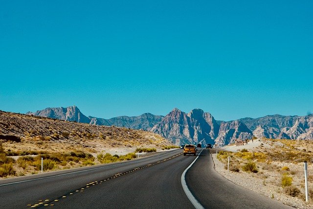 Electric Car Road Trips: Tips and Tricks